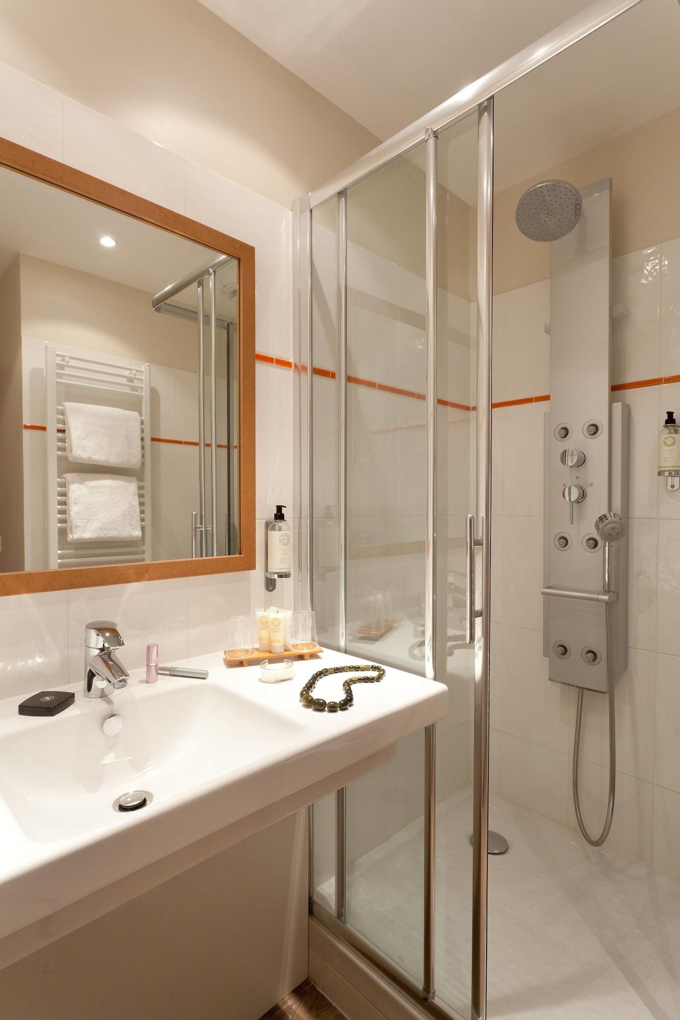 Best Western Plus L'Oree Paris Sud Saulx-les-Chartreux Exterior photo